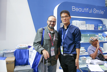 luxsmilewhite Debuts at IDS Cologne 2023